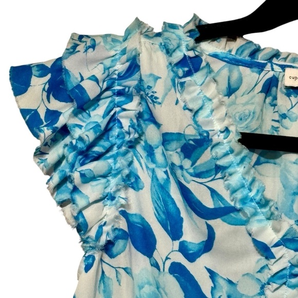 CUPCAKES & CASHMERE Ruffled Floral Rose Print Flutter Sleeve Pull On Blouse XS - Picture 2 of 8